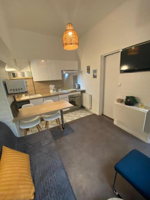 Au Coeur De Rouen - Studio Cosy, Calme, Proche Gare Apartment Luaran gambar